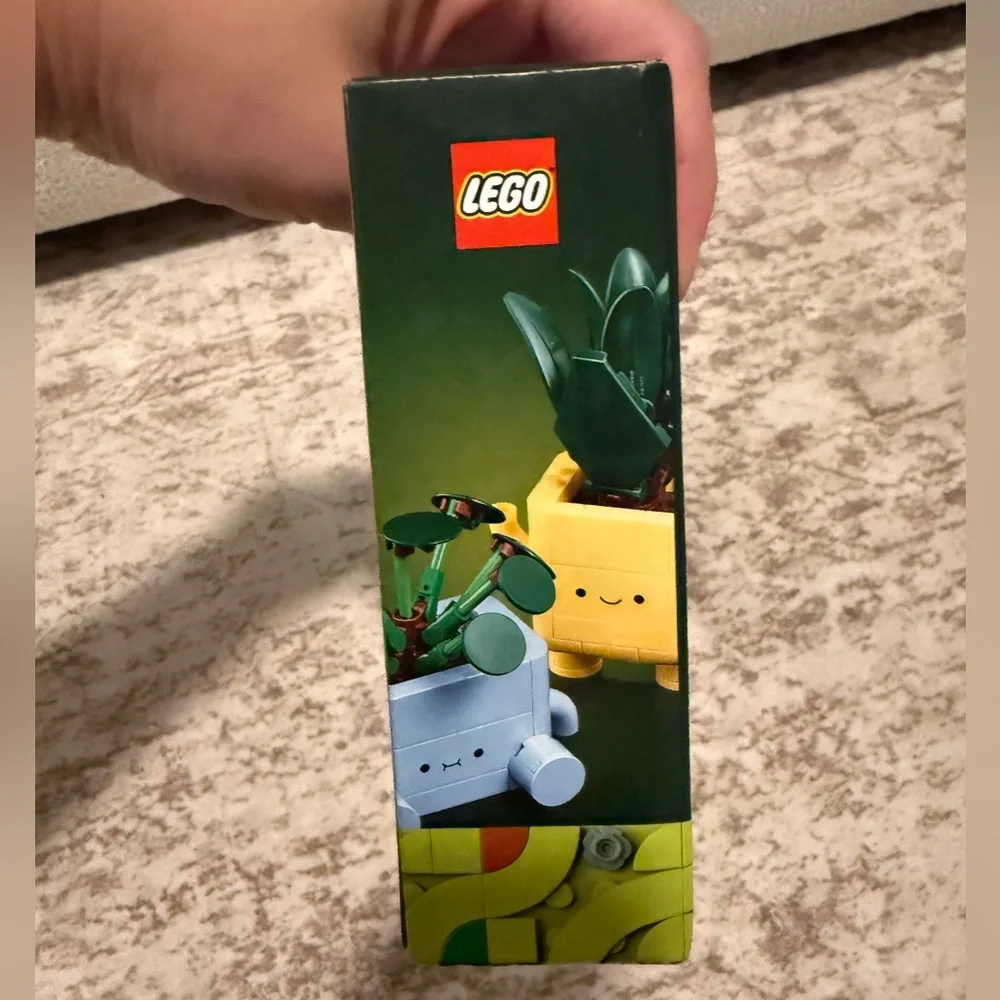 Lego Botanicals Happy Plants